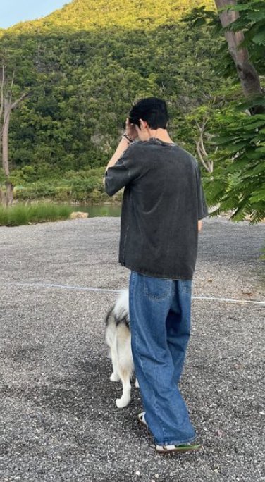 AsmodeusLust666's tweet image. เจ้าหนูทั้งสามเเละหมาของ..ของใครก็ไม่รู้
กรุณาห้ามขโมยหมาเค้ากลับบ้านนะค้าบพี่ๆ 😅