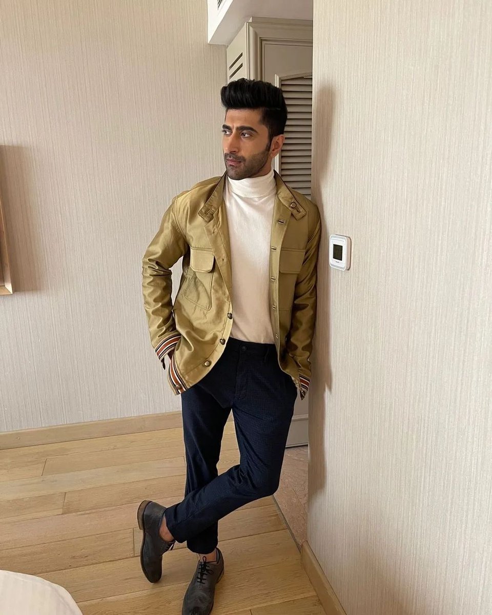 Hatsoff_Acc's tweet photo. Spotted @suhailnayyar in Hats Off Accessories handcrafted Genuine Leather iconic brogues
#repost
@styledbychandani Styled this bundle of energy @suhailnayyar for #sharmajinamkeen promotions and he look faineee 😎
Styled with @thecrazy_fattygirl
@style.cell
HMU: @getlostwithnikki https://t.co/KvFsdYZqIU