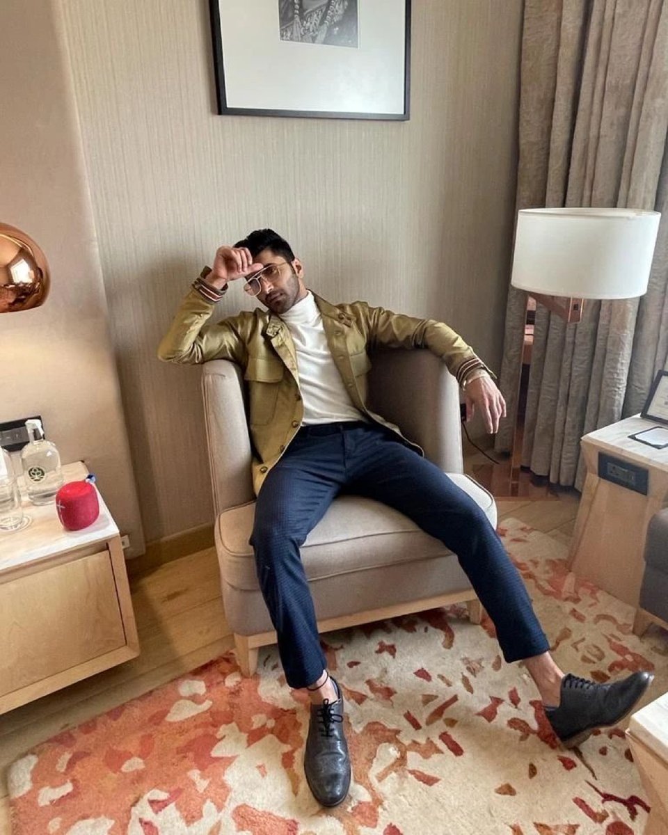 Hatsoff_Acc's tweet photo. Spotted @suhailnayyar in Hats Off Accessories handcrafted Genuine Leather iconic brogues
#repost
@styledbychandani Styled this bundle of energy @suhailnayyar for #sharmajinamkeen promotions and he look faineee 😎
Styled with @thecrazy_fattygirl
@style.cell
HMU: @getlostwithnikki https://t.co/KvFsdYZqIU