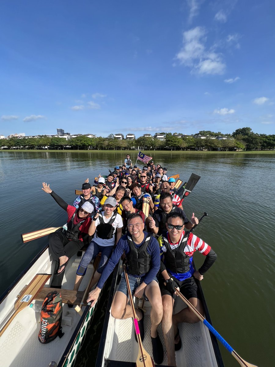 KLBarbarians's tweet photo. Selamat Menyambut Hari Kemerdekaan Ke-65, Malaysia! π²πΎβ
β
#KLBarbarians #dragonboat #MerdekaDay2022 #MalaysiaTanahAirKu https://t.co/xtdGwoVI2z