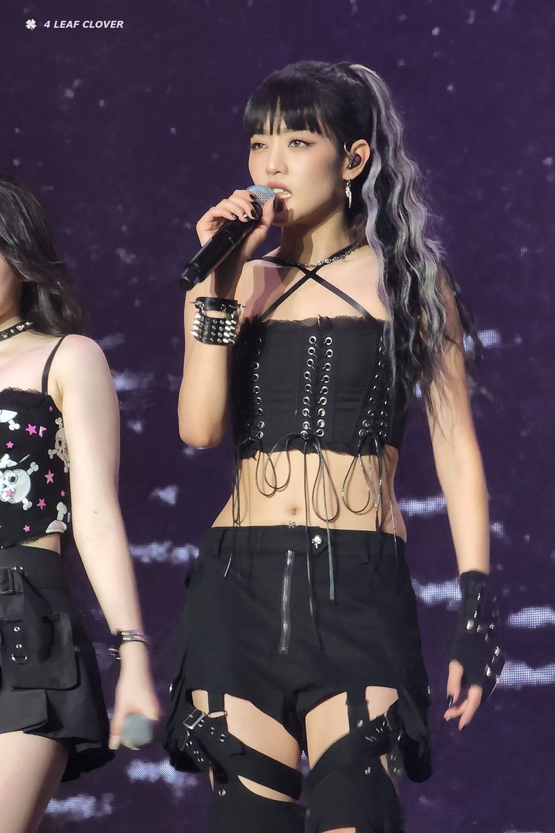 มินนี่ เป็นคนที่เหมาะที่จะอยู่เวทีจริงๆ  

ฟิลเตอร์ มัมหมีภูมิใจในตัวลูกสาว ✿◕ ‿ ◕✿ 
ขอดูคอนปีหน้าตั้งแต่ตอนนี้เลยได้มั้ย ^^"

#มินนี่ #MINNIE #민니 
#G_I_DLE  #GIDLE 
#여자아이들 
#GIDLE_JUSTMEIDLE_inBKK