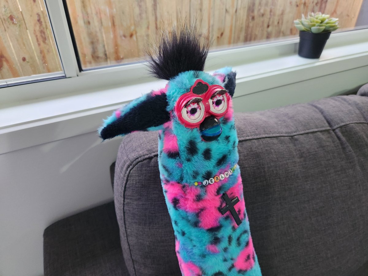 ғᴜʀᴇᴠᴇʀ ᴄᴜʀsᴇᴅ tweet media