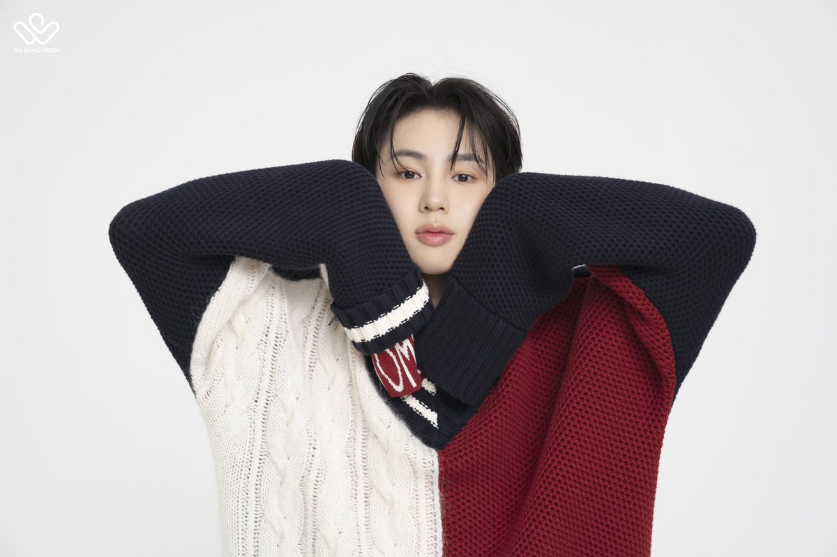 BPM_HSW's tweet photo. [#하성운] 📸

하성운 (HA SUNG WOON) INDEED 촬영 현장 비하인드

🔗 https://t.co/5wJHh99Hgt

#HASUNGWOON #INDEED https://t.co/yRTRDwKkE7