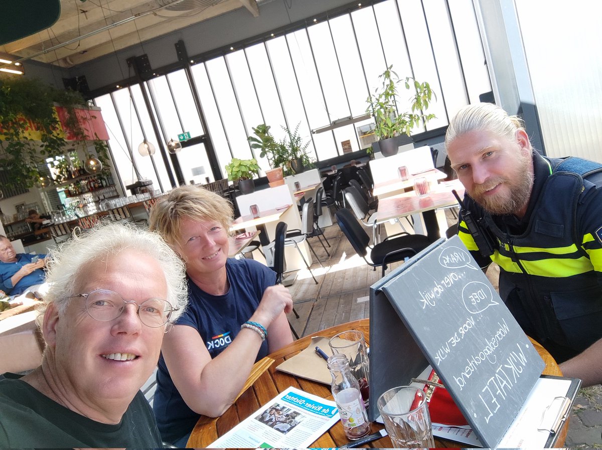 Iedereen is weer bij de wijktafel vandaag. Kom gerust langs. Woensdag tussen 10 en 12, De Pomp.