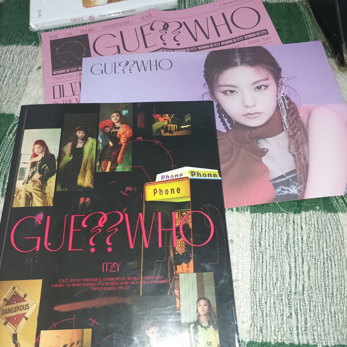 MrDubu18's tweet photo. 9.9 QUITTING TWICE AND ITZY ALBUM SALE WITH RANDOM INCLUSION

ALL ALBUM FOR 400 SET (100 EA)

ALL IN MINT CONDITION EXCEPT TOL MAY DAMAGE SA OB
CAN LOOK FOR KAHATI AND SHIP TO DIFF ADDRESS

MOP: GCASH (payo/1 day reservation)
MOD: SCO/FLASH https://t.co/ZNPt1W5ytJ