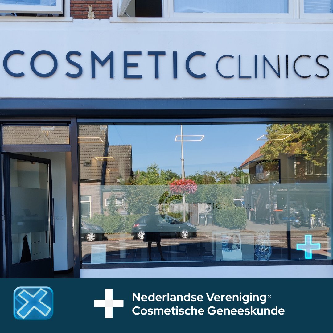 De cosmetisch arts KNMG die herken je meteen door het opvallende neon blue NVCG kruis. Zo zie je hier Cosmetic Clinics in Amersfoort, waar cosmetisch arts KNMG drs. Nicolette Vermeulen werkzaam is. Ook in de spotlight op onze socials? Mail ons dan jouw foto.