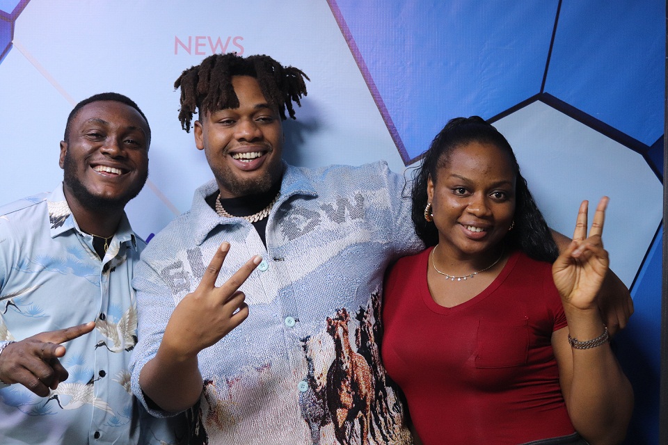 IFM923's tweet photo. About Yesterday, the #Lunchtime crew hosted @toyourears exclusively in the studio.
Stay Tuned For The Full Video Coming Soon on YouTube (Link In Bio) 🔺
#bnxn #bnxnfkabuju #thtv #wizkid #afrobeats #badsince97 #buju #artiste #nigerianmusic #entertainment #yourno1familyradio📻 https://t.co/SmWGhSLWkQ
