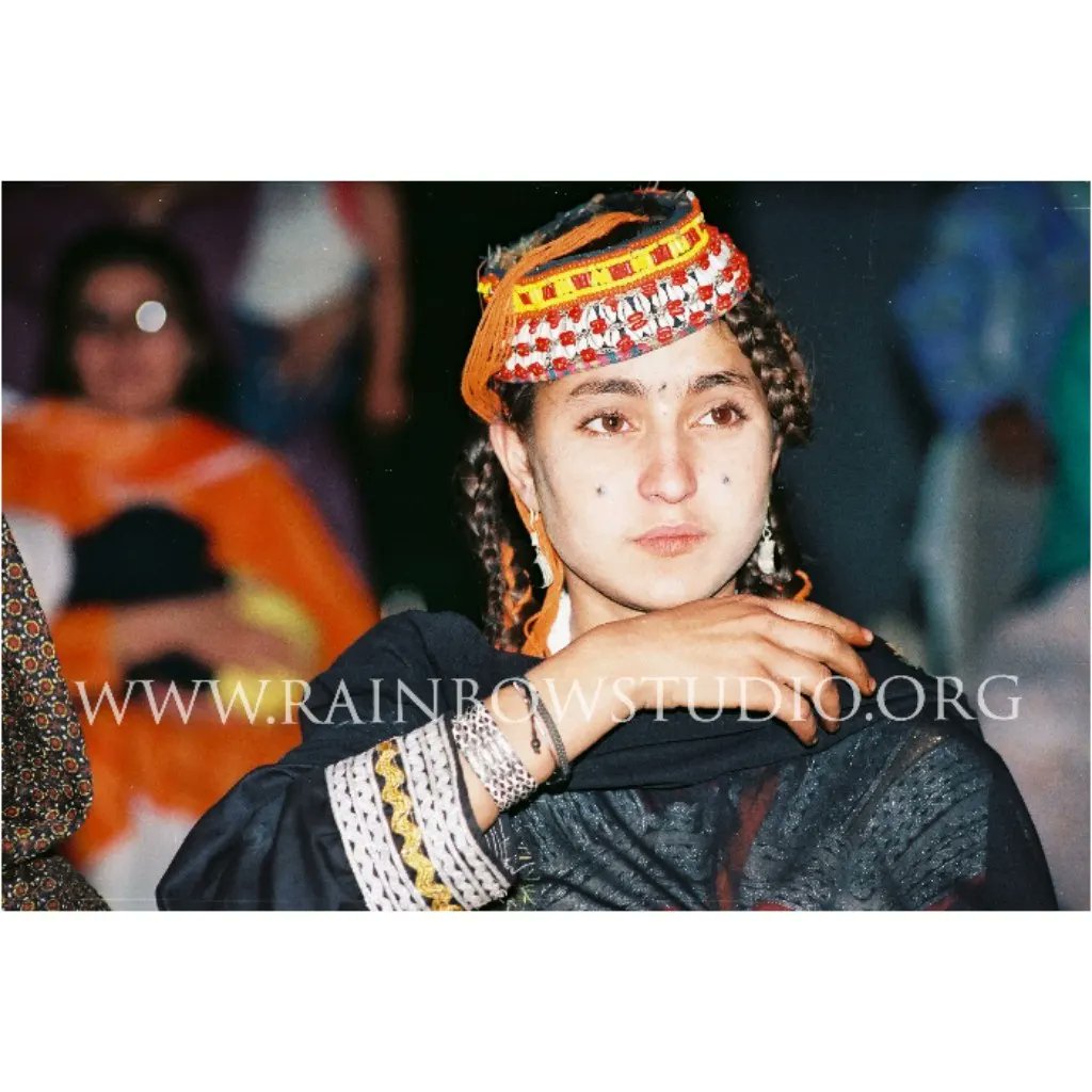 rainbowstudiopk's tweet photo. Beauty of North 💖
Kailash Tribe
 #fairymeadow #karakoramvoyages #kpk #chitral #naturephotography  #tribe #hills #foryou #photography #woman #kailash #kalashvalley #dresses #scene #chitral #kashmir #girl #valleys #deosaiplains #shimmer #kailash #vietnamwhitemarble #mountains https://t.co/axEUKxvpAM