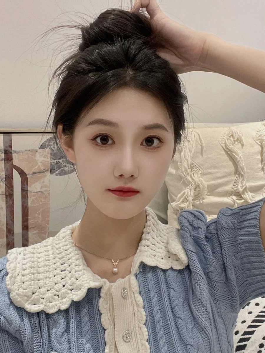 Sturt1O's tweet photo. 本主披着头发和扎着头发，哪个更像你心中的女王？嗯，我的m?#sm   有素质，年龄25以上可私，未成年勿扰。 https://t.co/LhlCxUiadh