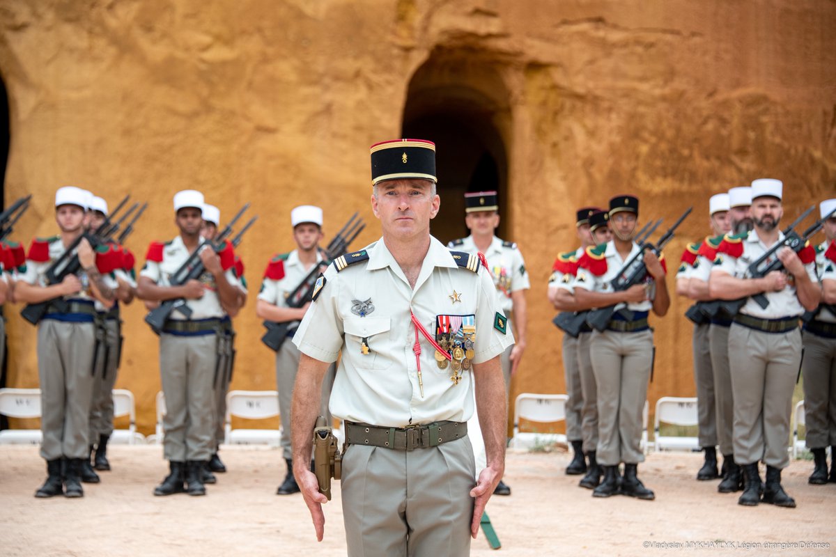 CDC_2eREG's tweet image. Passation de commandement de la CCL

Le 30 août 2022, dans le cadre exceptionnel des mines de Bruoux, le capitaine Ludovic a transmis le flambeau au capitaine Olivier après deux ans à la tête de la compagnie de commandement et de logistique.

#2REG #Legion #Armée2terre