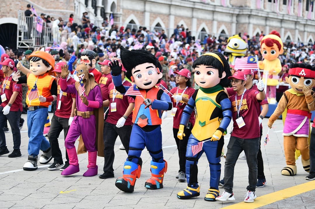 ZahidiZainuI's tweet photo. Sekitar kemeriahan Sambutan Hari Kebangsaan 2022 di Dataran Merdeka pagi tadi. 

Sama-sama kita terus memperkukuh kesepaduan dan keamanan ini agar kita sebuah Keluarga Malaysia yang besar, kekal teguh bersama selama-lamanya. https://t.co/RNrFZYIt2E