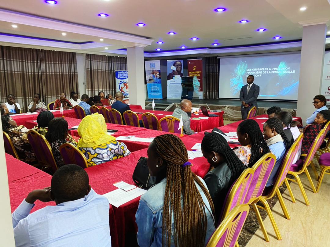 SmicoSA1's tweet photo. Retour en image de la confĂ©rence sur lâĂ©change dâexpĂ©rience de la digitalisation et lâintĂ©gration au SWITCH National RDC.
#smico #animf #conference #digitalisation https://t.co/H2zSCyLZ8G