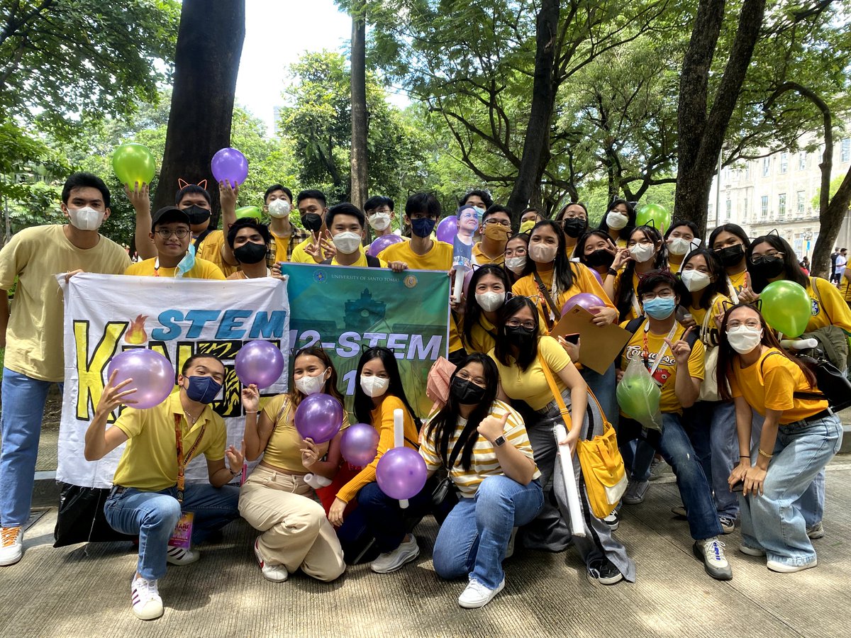 12STEM15's tweet photo. kinse family! 💛🐯 https://t.co/A3Z1CEhuCR