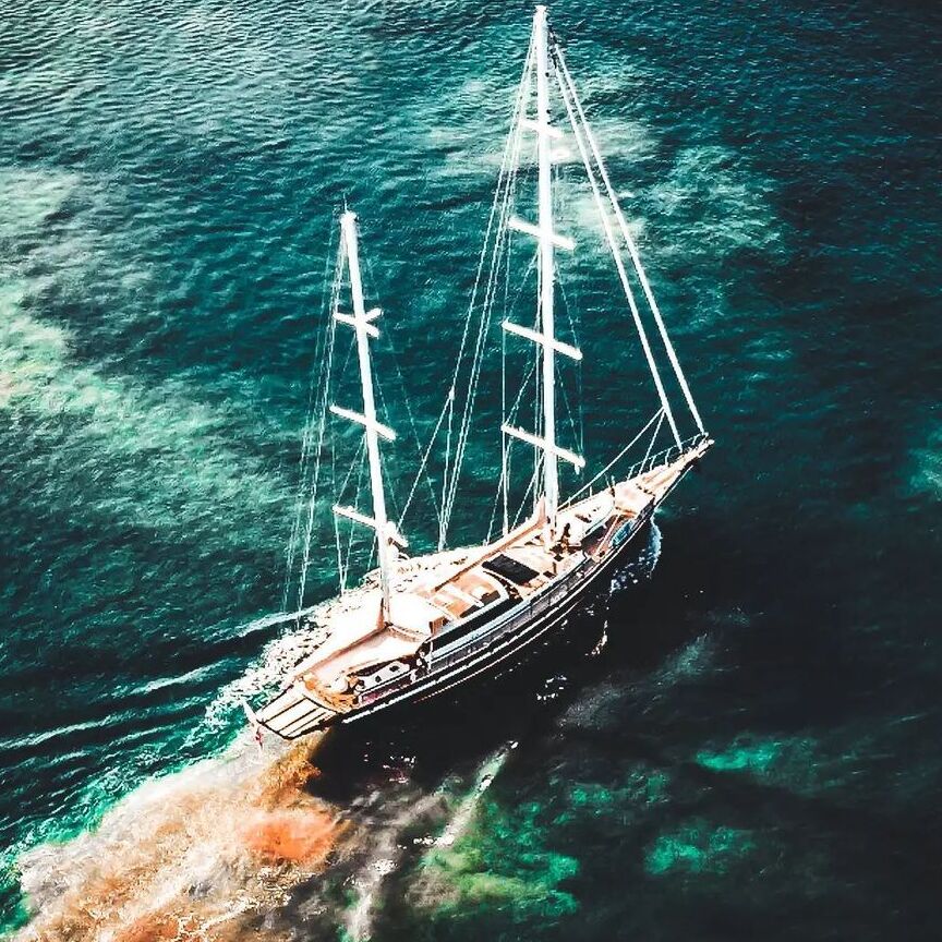 citypassGR's tweet photo. Why do hundreds of people choose to sail in the Ionian Sea? Because, the turquoise color of the sea in many bays leaves an unforgettable memory!
Photo by ig chri_pro
#sailing #cruising #katakolo #peloponnese #corfu #corfuısland #greeksummer  #citypass #citypassgr https://t.co/bo1Bz0WL87