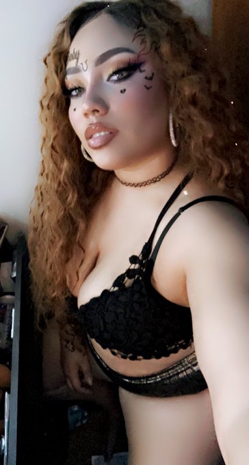 Like and retweet if you think it&rsquo;s hot ❤️😍🤤 #Sellingcontents #buyingcontent #findom #paypig #snapchat<a href="/tag/sellingcontents"class="tags">#Sellingcontents</a><a href="/tag/snapchat"class="tags"><span>#snapchat</span></a><a href="/tag/latina"class="tags"><span>#latina</span></a><a href="/tag/camgirl"class="tags"><span>#camgirl</span></a><a href="/tag/findom"class="tags"><span>#findom</span></a><a href="/tag/paypig"class="tags"><span>#paypig</span></a><a href="/tag/onlyfans"class="tags"><span>#onlyfans</span></a>