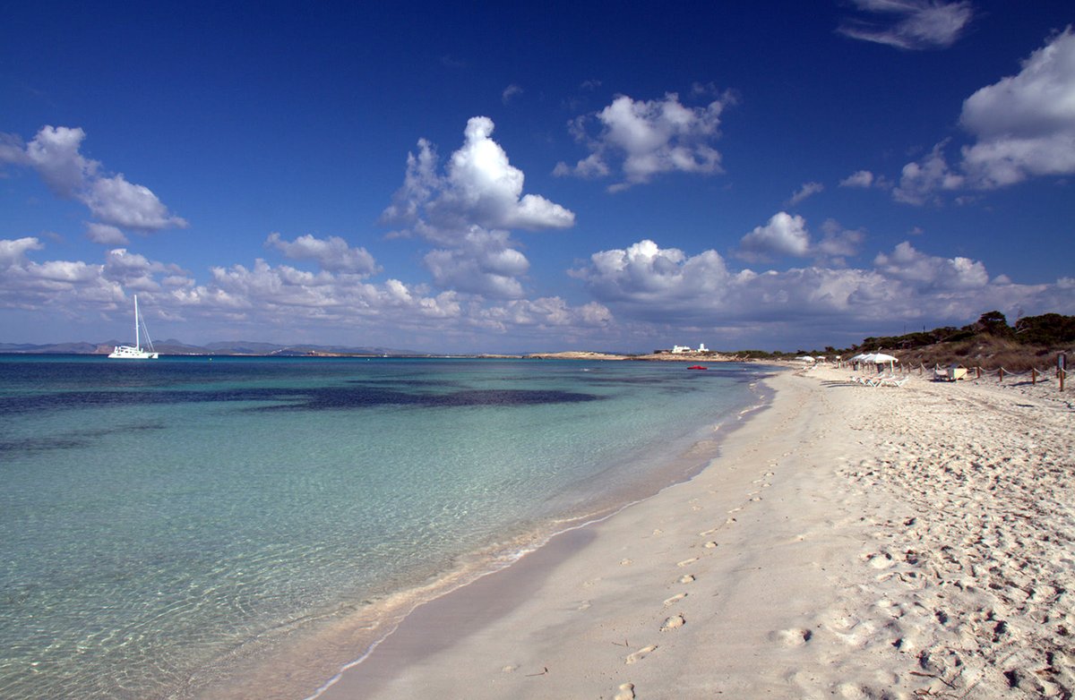 La magia de #Formentera: 6 lugares que no te puedes perder ow.ly/BtCO50Kw7CH - Nos gustan las #islas #baleares - Nuestro nuevo post en <a href="/Trotamundeando/">Trotamundeando Web</a>