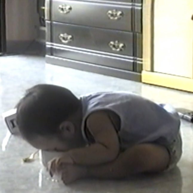 맛있으면 그릇이랑 얼굴 붙는편