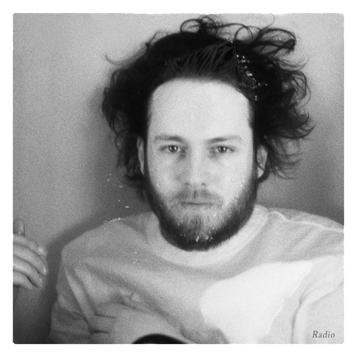 ‘Radio’ is out in the world today. It features harmonies from sweet Camilla of <a href="/thestaves/">The Staves</a> and @dan_webb1300 on drum duties.

Listen here: linktr.ee/vorsen
