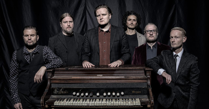 <a href="/_Kellermensch/">Kellermensch</a> kommen auf Tour und machen zum Jahresende für zwei Konzerte auch in Deutschland halt. Wir freuen uns, Euch die Termine präsentieren zu dürfen: sonic-seducer.de/index.php/de/1…