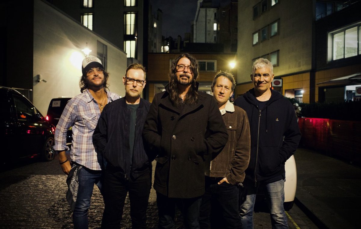 FooFightersUK's tweet photo. Foo Fighters, yesterday in London. https://t.co/vOgIrOTlO8