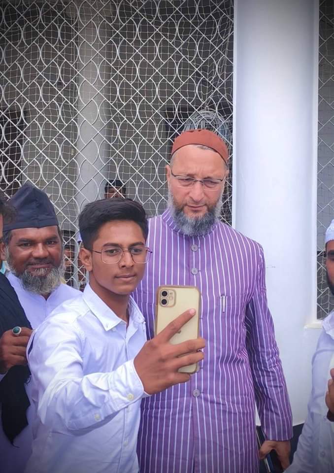 adnan_zeya_'s tweet photo. Aimim President Barrister @asadowaisi sahab at party headquarters Darussalam..

#aimim #asaduddinowaisi #asadowaisi #owaisi #mim #Darussalam #aimimupdates https://t.co/9dpKJTxUQo