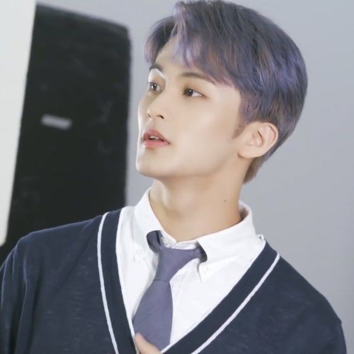 ketos nyebelin
mark lee few tweets au

cw // mentioned of kiss