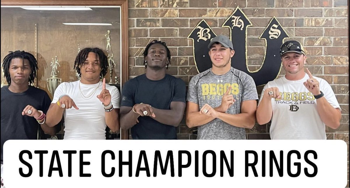 Martelmama's tweet photo. Official results posted #AllSTAR freshman year π£#statechampion
π@RedMartel11 π¨ππ #οΈβ£wasβοΈ11.30 (100 m) #nowfaster
Oklahoma #reddirtrunner 9οΈβ£1οΈβ£8οΈβ£#rez https://t.co/4MzJNiVLbb