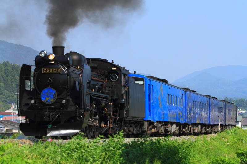JipeTrains's tweet photo. The #SLGinga (#SL銀河) is a steam hauled #JoyfulTrain (#excursiontrain) operated by East Japan Railway Company (JR East) primarily on the Kamaishi Line in the north-east Tohoku Region of Japan since April 2014. https://t.co/NQwcGo4Uuz