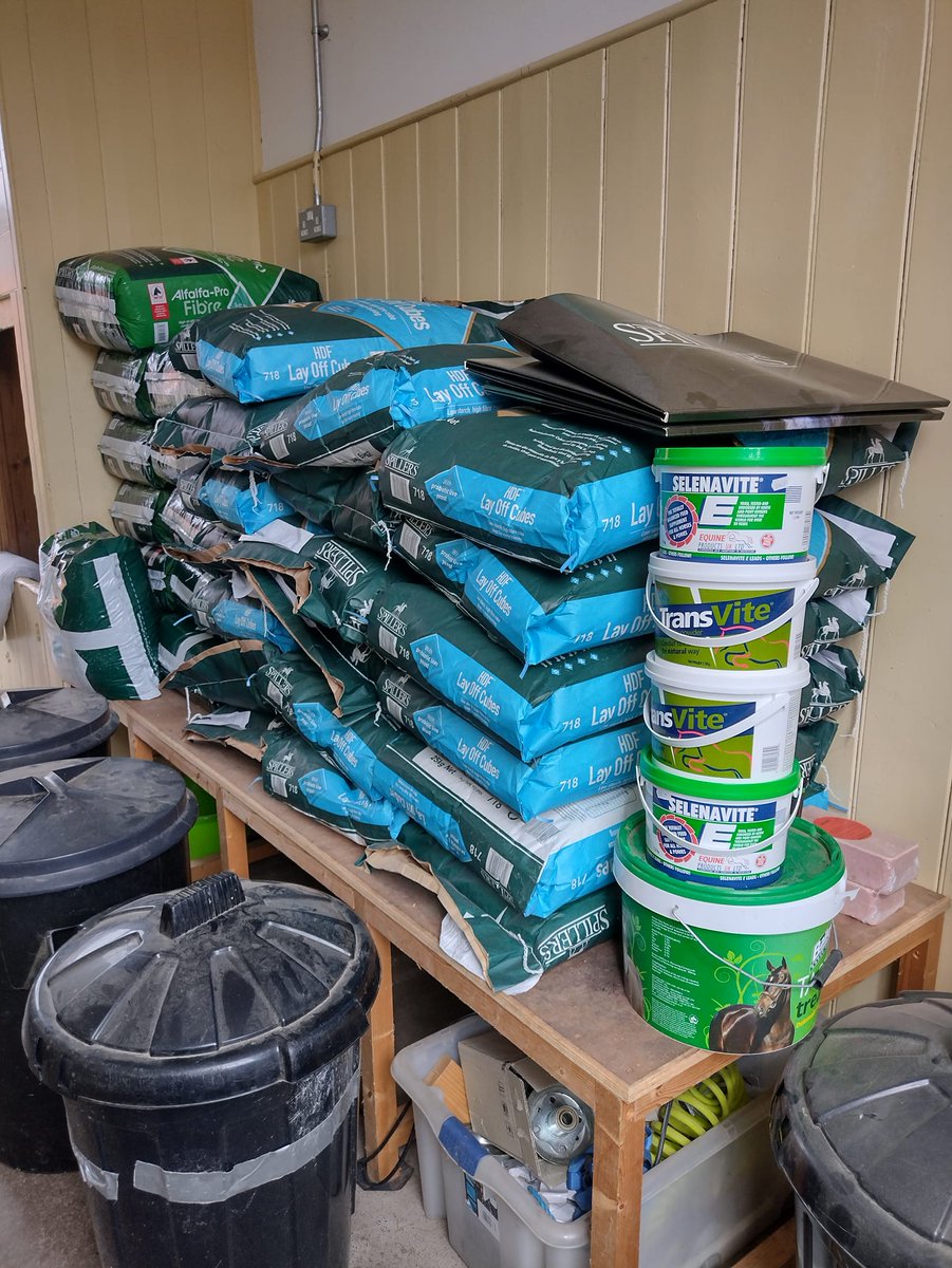 NHRMuseum's tweet photo. Full feed room thanks to @TeamSPILLERS and @_equineproducts! Many thanks to you both for your continued support at NHRM. @RoRlatest #ThankYou #horseracing #retiredracehorses #support #sponsorship #newmarket #feedsupplements #equinewellbeing https://t.co/X8mvJZuFR3