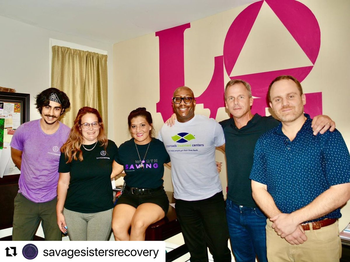 DrIshMajor's tweet photo. Honored to present @SavageSister215 w #SustainingFamiliesAward for their tireless efforts attacking addiction ferociously with radical love through connection! #crossroadstreatmentcenters support will provide for 12 weekly Outreach and 2 monthly servings of bt 1400 - 1800 folks! https://t.co/Q4NFOD531d