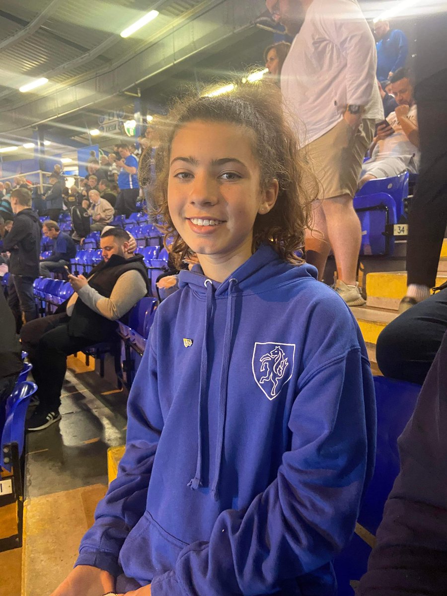 @RayneBeauKicks and her family were in our HGT seats last night to enjoy the game! Rayne is a budding young footballer herself who recently signed with the Wolves Academy, a future lioness in the making for sure⚽️ Zoom in to spot the badge👀💛 #HerGameToo