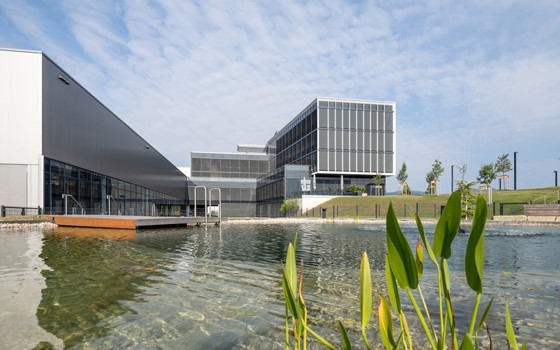 e_architect's tweet photo. Ringana Produktion St. Johann in der Haide design by ATP in Austria for Austrian natural cosmetics and life sciences company: large production plant that brings together three existing facilities

https://t.co/SbC8yYjtjS

#AustrianArchitecture #CampusBuilding #Architecture https://t.co/luv9f4GlMv