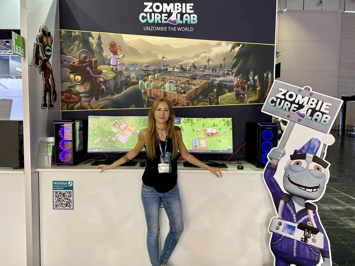 ApeCast_'s tweet photo. Back from Gamescom 22. This time not as Full-time streamer but as an employee for @thera_bytes 🙌
3 days press appointments and 2 days booth was an awesome mix. It is so exciting to watch people play @ZombieCureLab and observe the different approaches in our gamescom version. https://t.co/PDl5Hq1pEZ