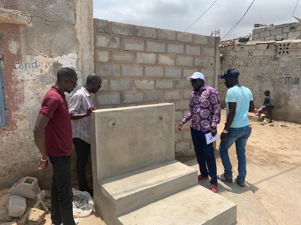 ong3D's tweet photo. Rufisque-Est : des quartiers et des écoles auront accès à l’eau et à des latrines grâce à 3D avec l'appui de @FMusol
#ONG3D #eau #assainissement #hygiene #communauté #vulnerable #Rufisque #senegal https://t.co/V0yvMrDoyR