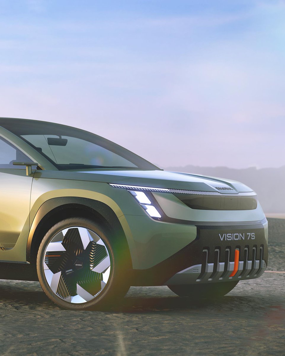 SkodaIRL's tweet photo. Introducing The new, fully-electric ŠKODA Vision 7S. The first Modern Solid ŠKODA: robust, functional and authentic. It’s the first ŠKODA car showing the new design language and the new logo. What do you think?
https://t.co/IzOCN2hGqz https://t.co/RxECqeeca6
