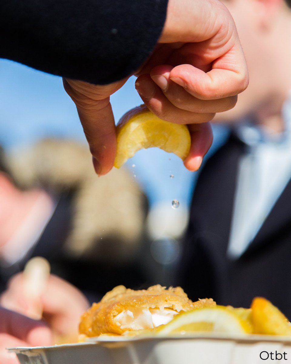 Off the Beaten Truck (@offbeatentruck) on Twitter photo 🐟 <a href="/PimpMyFishUK/">Pimp My Fish</a> this Friday 02 September, 5 ‘til 10pm #SaffronWalden Market Square
Squeezing 🍋 out every last bit of summer with crispy fish and hand cut chips! We love a side of secret Saturday night curry sauce, Asian slaw and mushy peas too! 👊
offthebeatentruck.co.uk 🐟 <a href="/PimpMyFishUK/">Pimp My Fish</a> this Friday 02 September, 5 ‘til 10pm #SaffronWalden Market Square
Squeezing 🍋 out every last bit of summer with crispy fish and hand cut chips! We love a side of secret Saturday night curry sauce, Asian slaw and mushy peas too! 👊
offthebeatentruck.co.uk