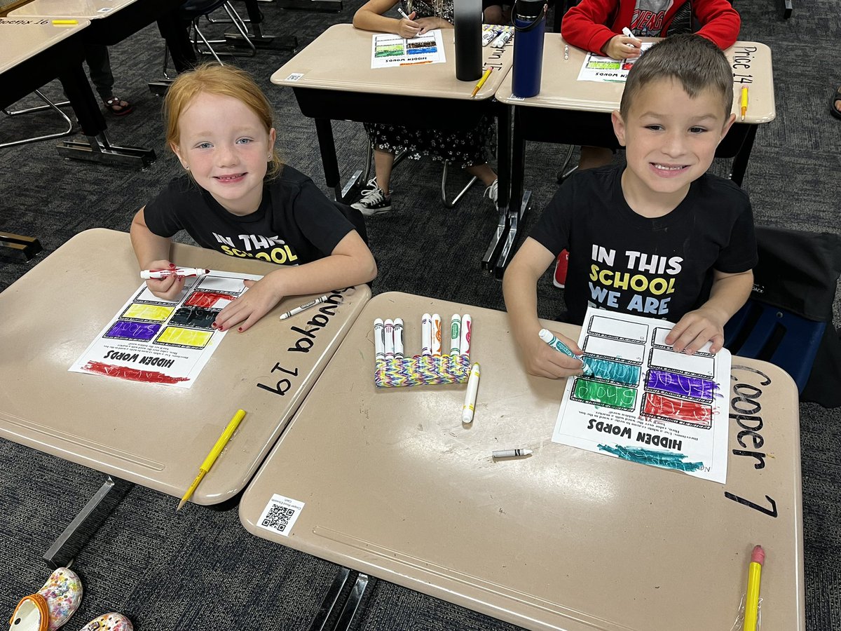 JMaynus's tweet photo. Word work is more fun with markers!@ConverseElem https://t.co/PHqO50nD2n