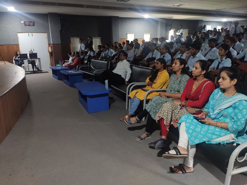 GDSCAITR's tweet photo. GDSC AITR hosted an Event on Cloud Computing -"AWS_CLOUD ". The event was graciously conducted on 30th August, 2022.✨

The speaker for the session Mr. Bhupinder Rajput, founder of Technical Guftgu, explained the concepts of AWS Cloud.
#gdsc #gdscaitr #aws #cloud #acropolis #GCP https://t.co/ngRdayJEur