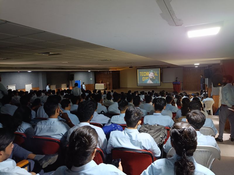 GDSCAITR's tweet photo. GDSC AITR hosted an Event on Cloud Computing -"AWS_CLOUD ". The event was graciously conducted on 30th August, 2022.✨

The speaker for the session Mr. Bhupinder Rajput, founder of Technical Guftgu, explained the concepts of AWS Cloud.
#gdsc #gdscaitr #aws #cloud #acropolis #GCP https://t.co/ngRdayJEur