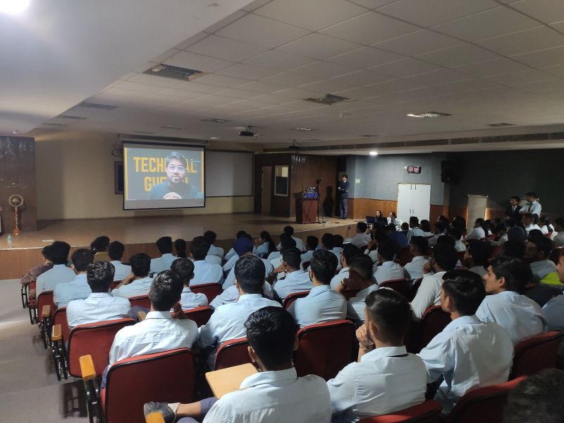GDSCAITR's tweet photo. GDSC AITR hosted an Event on Cloud Computing -"AWS_CLOUD ". The event was graciously conducted on 30th August, 2022.✨

The speaker for the session Mr. Bhupinder Rajput, founder of Technical Guftgu, explained the concepts of AWS Cloud.
#gdsc #gdscaitr #aws #cloud #acropolis #GCP https://t.co/ngRdayJEur
