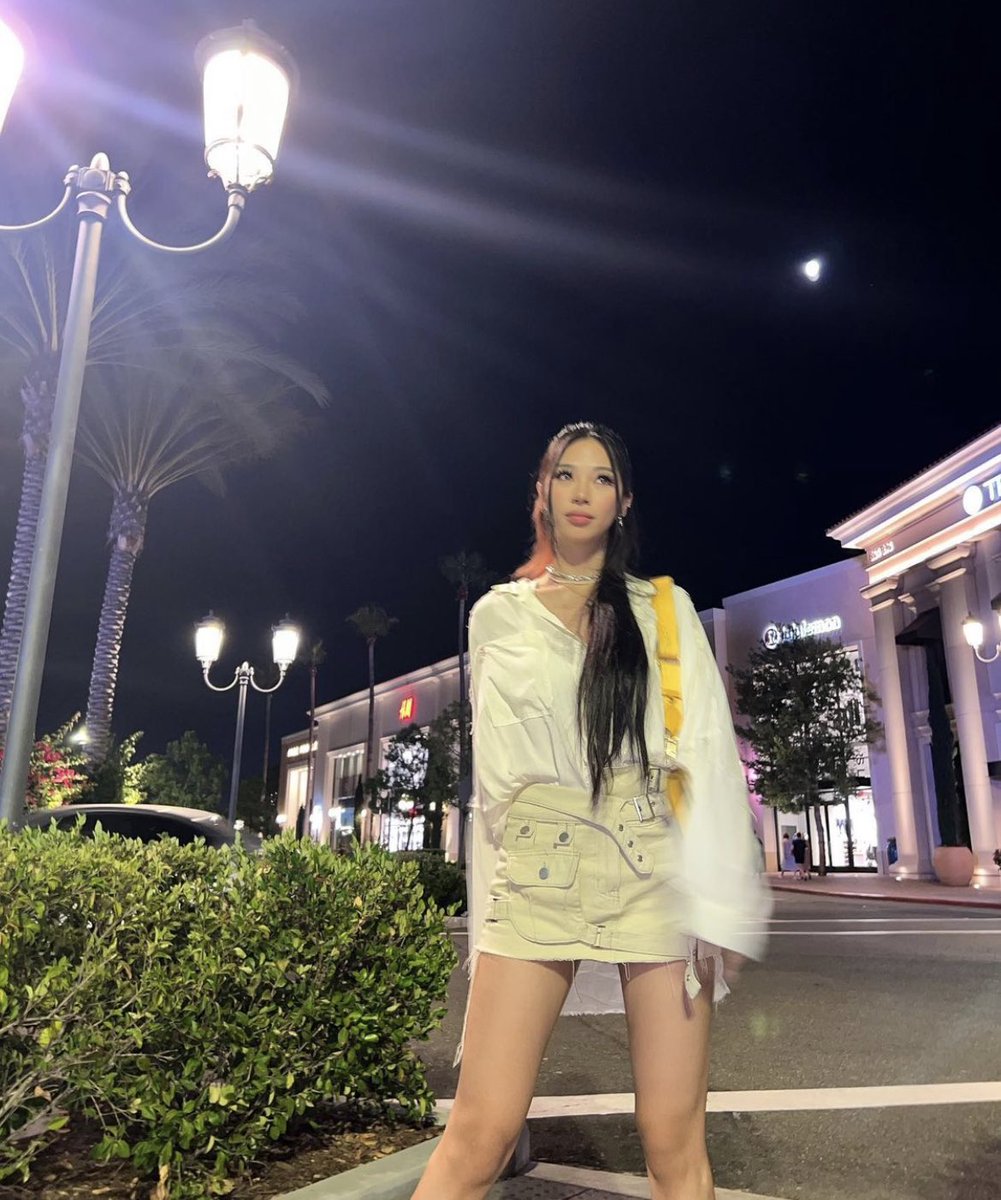 signedbywild's tweet photo. [#WILDstagram]

Pretty happy these days 🤭 

https://t.co/h8vEFVndSE
#Ryuwon #teamwild #talents #USA #instagram #WILDGroup https://t.co/8iGVTLlPQv