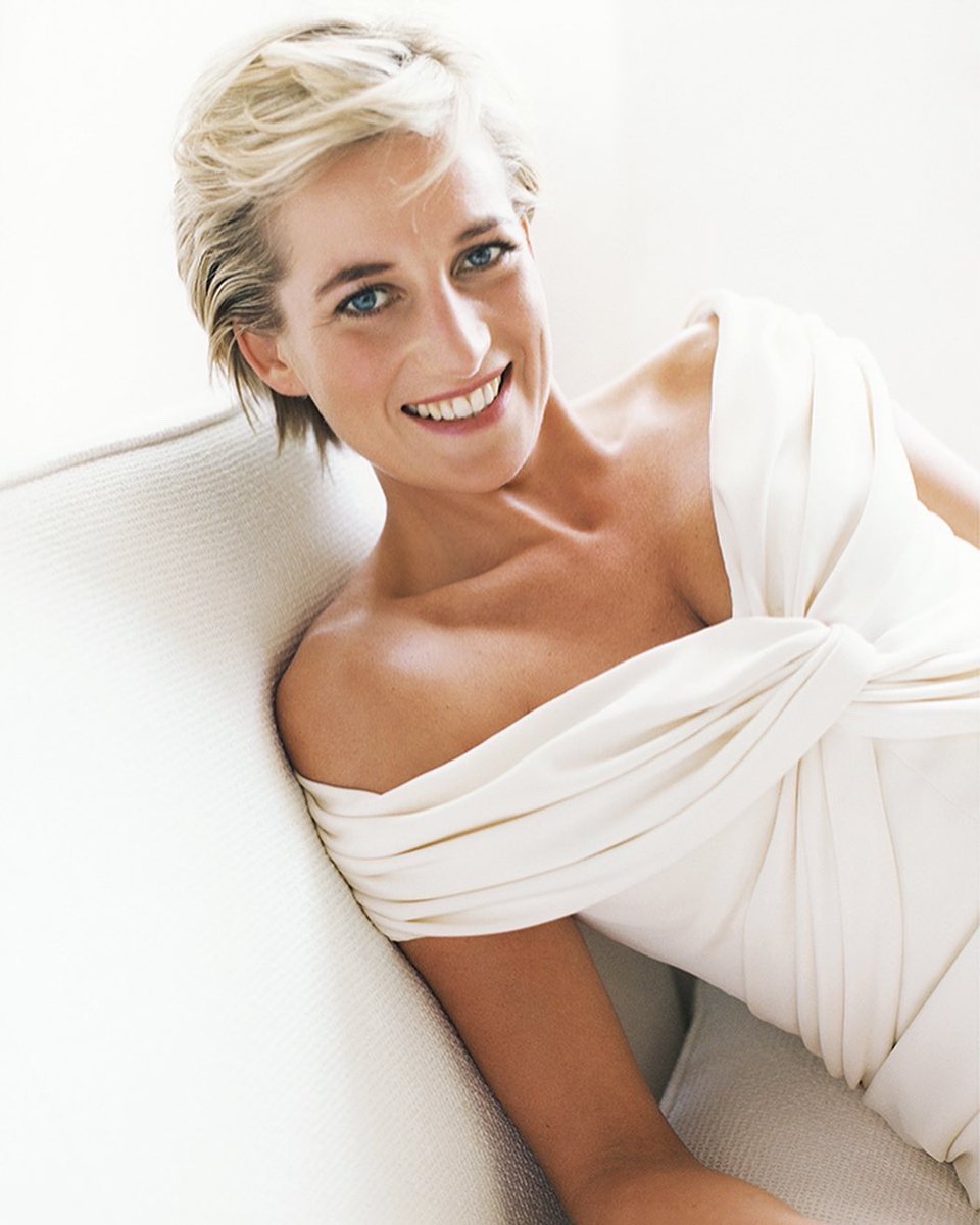 Launer London Official tweet media