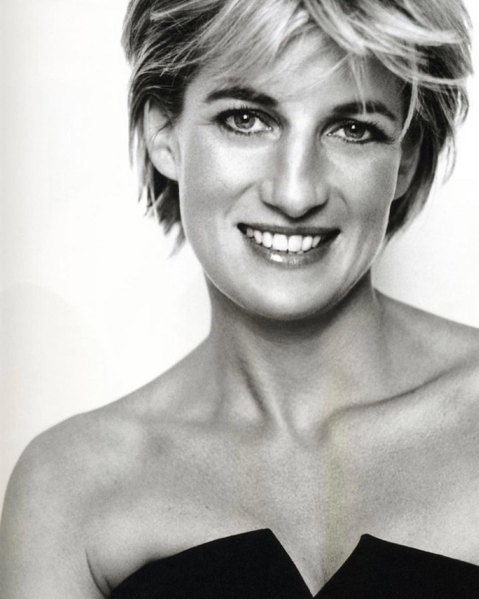 Launer London Official tweet media