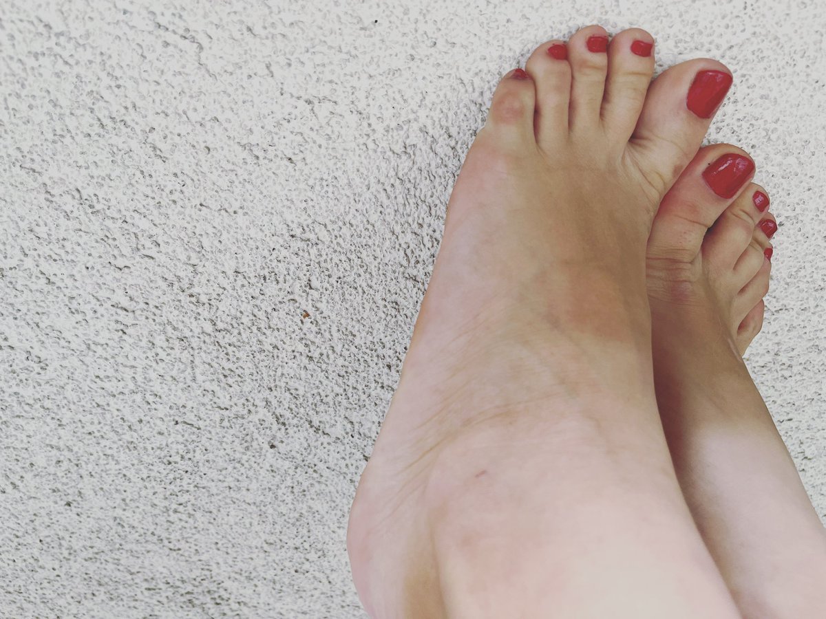 feet_eu's tweet photo. Exclusive content on my OF page- only $5 a pic of these beautiful feet https://t.co/kfbwvj8gh2

#feet #feetgodess #feetoftheday #feetfetish #fetish #sexy #feetbabe #feetpicsforsales #feetfethish #feetfinder #feetheaven https://t.co/Dc1jRBSLAn