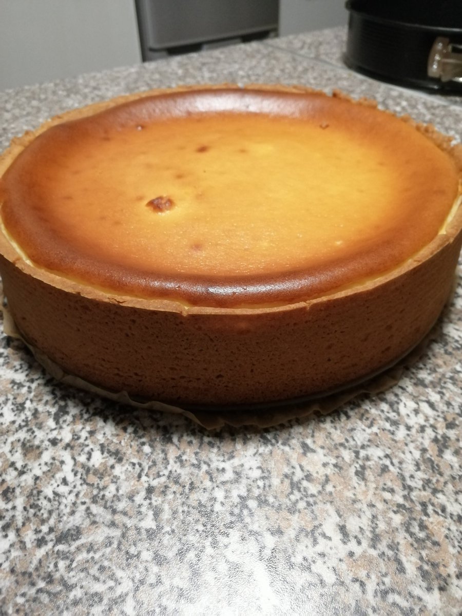 PinkroseNadine's tweet photo. Käsekuchen fertig yamm yamm  Besuch kann kommen https://t.co/RUtDECzLR4