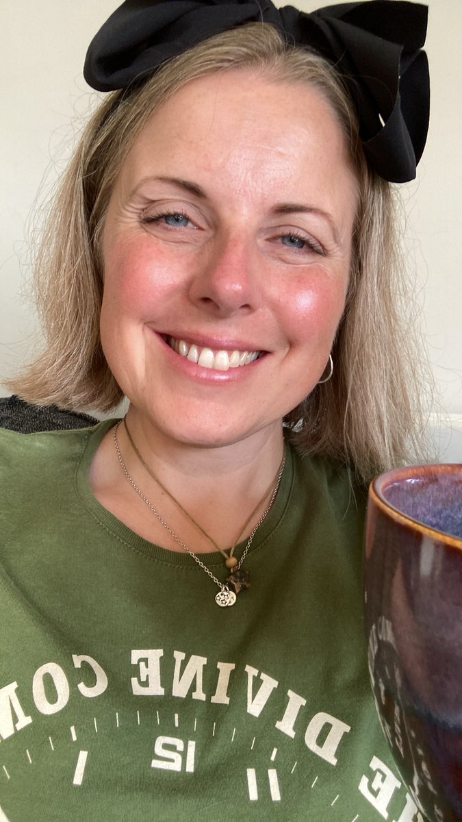 ali_ali_bongo's tweet photo. Just having a quick coffee before heading out to the big smoke for the opening night of @divinecomedyhq residence at the @BarbicanCentre #thedivinecomedy #Liberation #Promanade https://t.co/7zdc1ZboU4