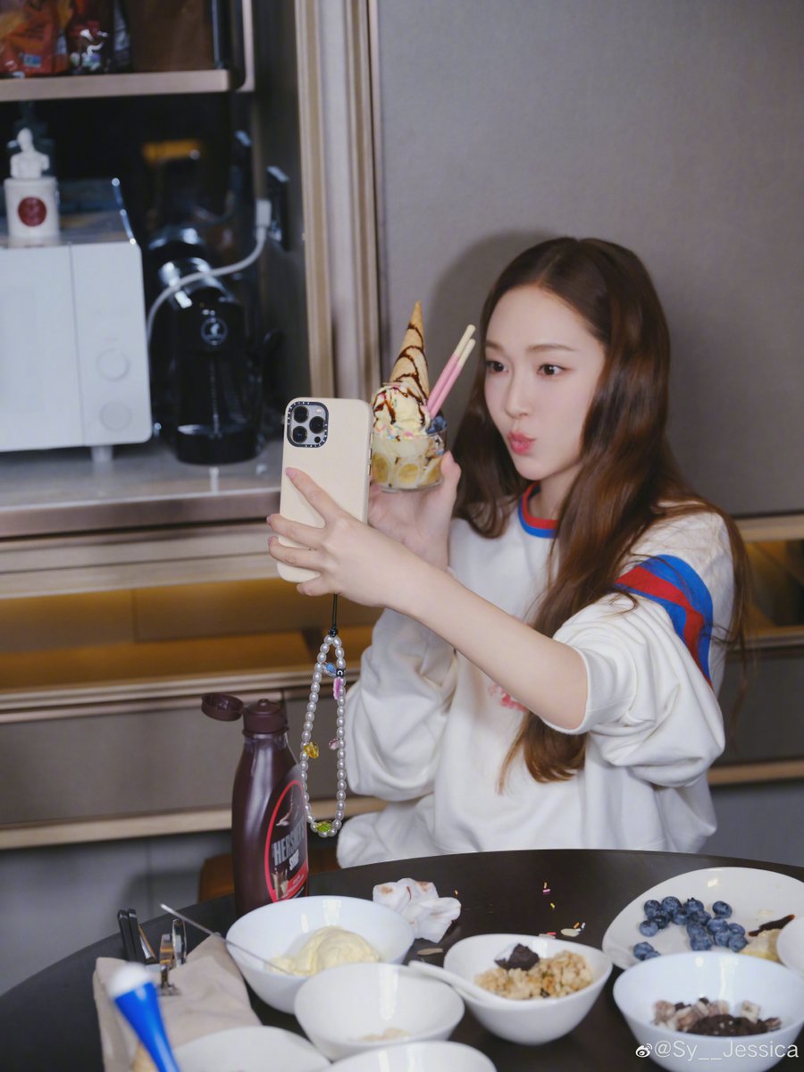 แผงฟัน FOREVER1 พะจันเส้ว 🌙🦦 on Twitter: "RT @LuvusicaJ: J's Weibo: 2/3 ...
