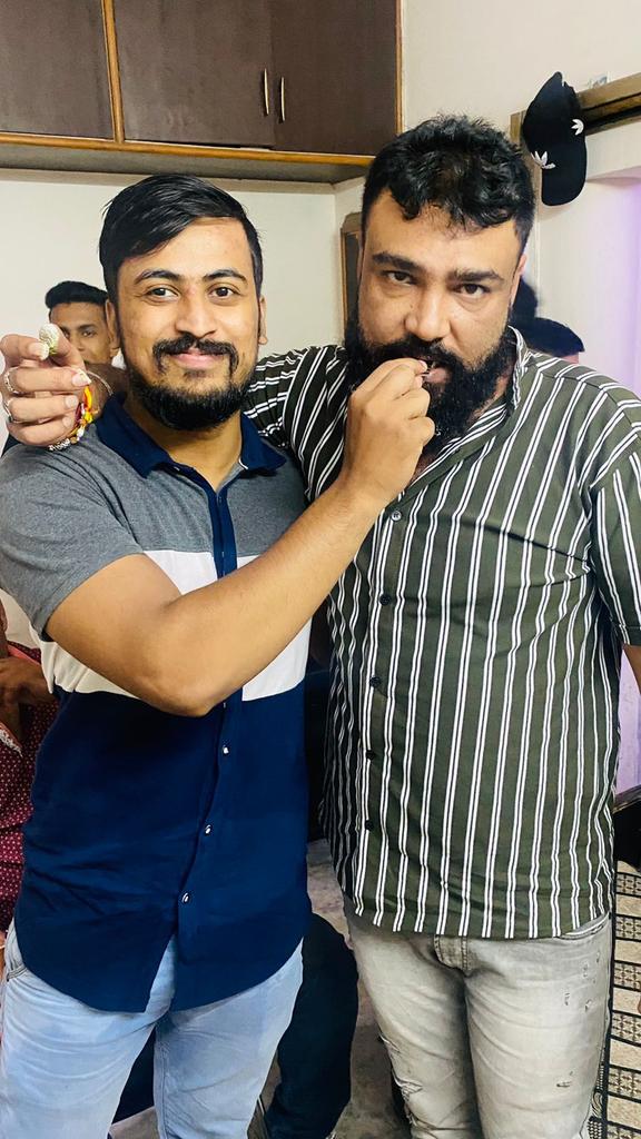 MishuMayank7's tweet photo. मेरे बढ़े भईया और भाजपा के दबंग नेता स्व संजीव सेजवाल (सन्जू) जी की जयंती पर शत शत नमन।
@BJP4Delhi 
@VasuRukharBjp 
@Sandeepbjpdelhi
@kudiya_pankaj https://t.co/ZmqzcHZpD0