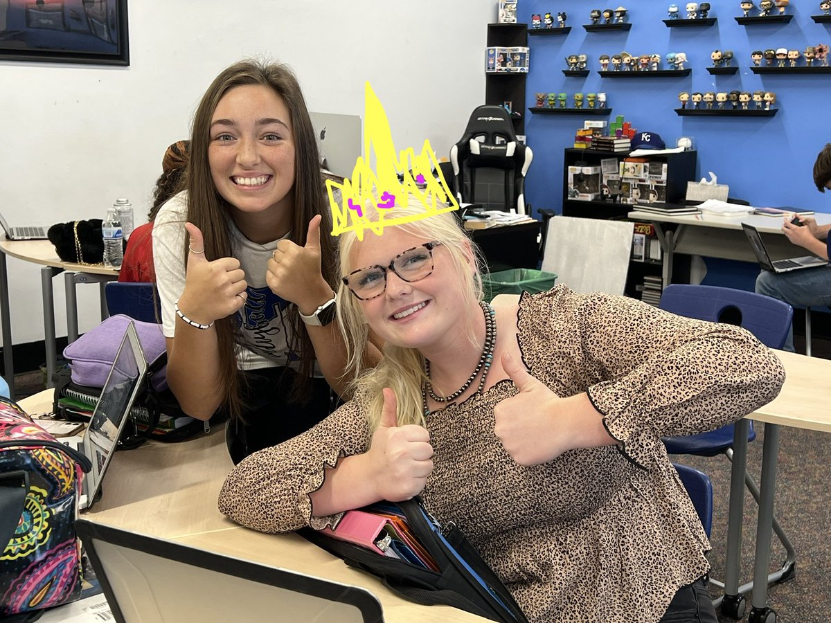 Cru33's tweet photo. Happy birthday to @EvelynH12972631! 

She’s such a GREAT student and makes every day a adventure in learning. 😄

Hope you have a wonderful day. https://t.co/b26uqfJftQ