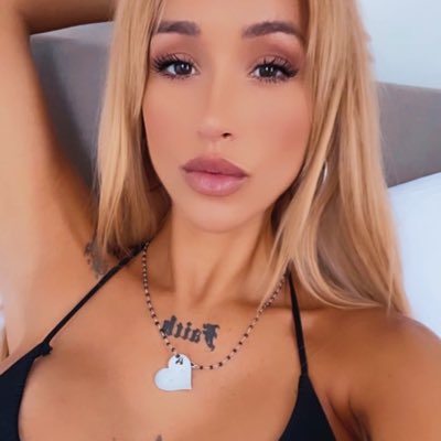 Talithaghetti17's tweet photo. #NuovaFotoProfilo https://t.co/3bLRwfVuIN
